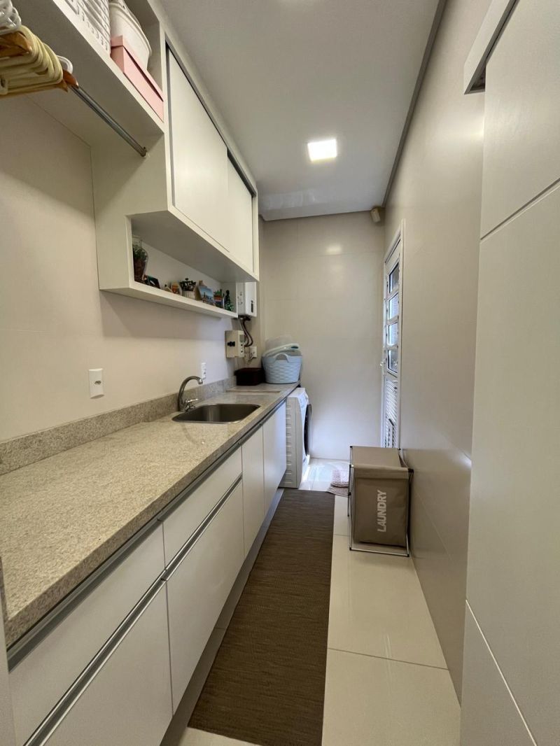 Casa com 2 quartos, 4 banheiros e 297m² à venda no bairro Bom Pastor, Igrejinha