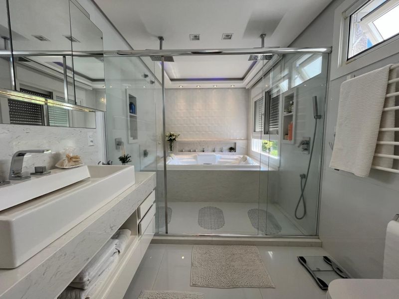 Casa com 2 quartos, 4 banheiros e 297m² à venda no bairro Bom Pastor, Igrejinha