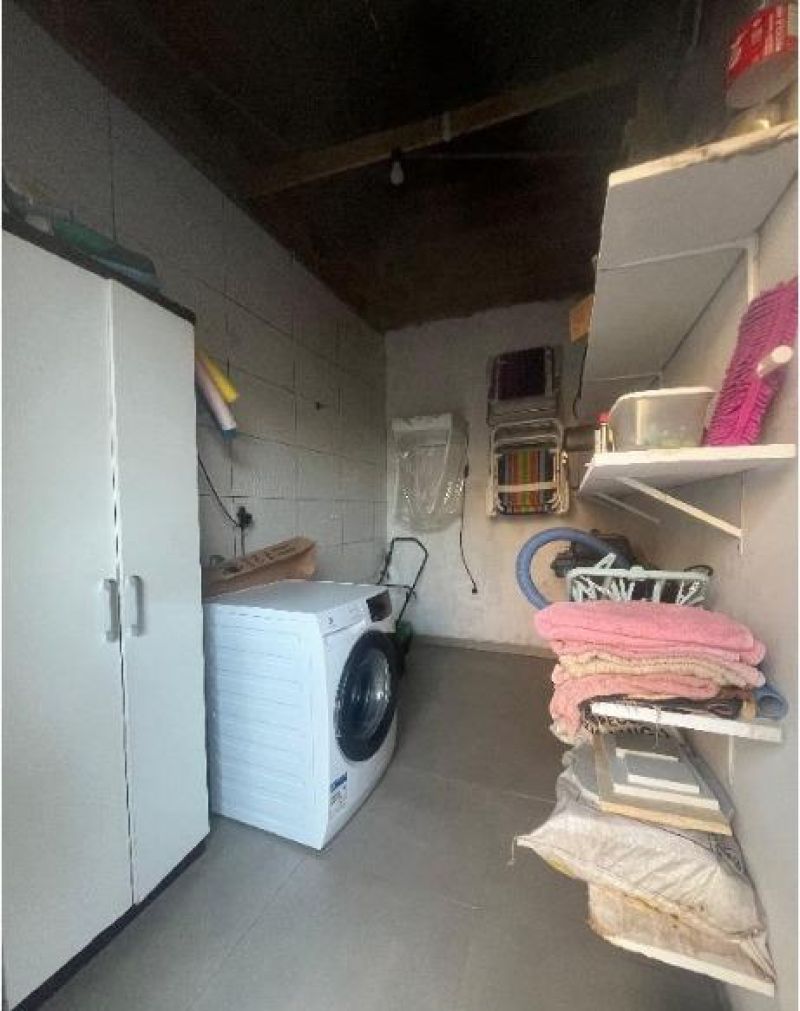 CASA COM SUÍTE NO BAIRRO PLANALTO