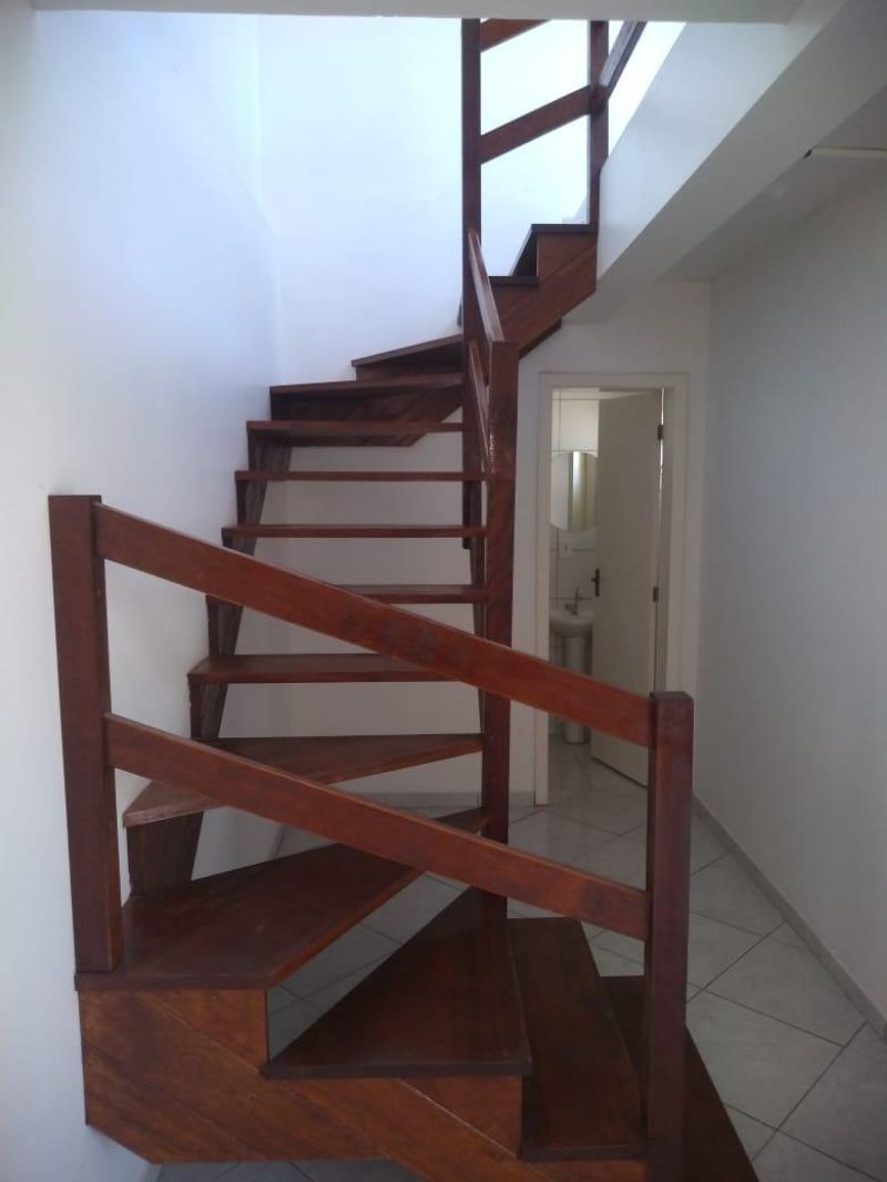 Apartamento sobrado com 2 dormitórios
