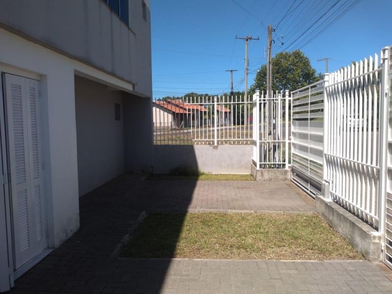 Apartamento sobrado com 2 dormitórios