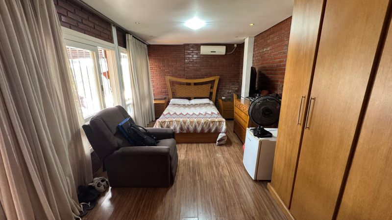 400m² de área construída – Ambientes amplos e bem distribuídos.