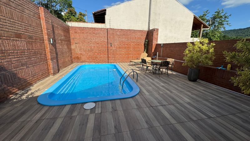 400m² de área construída – Ambientes amplos e bem distribuídos.