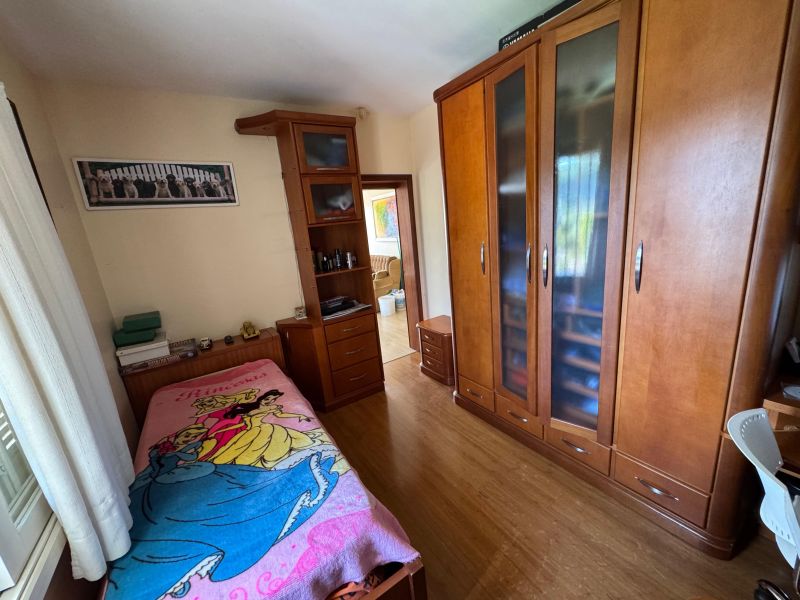 400m² de área construída – Ambientes amplos e bem distribuídos.