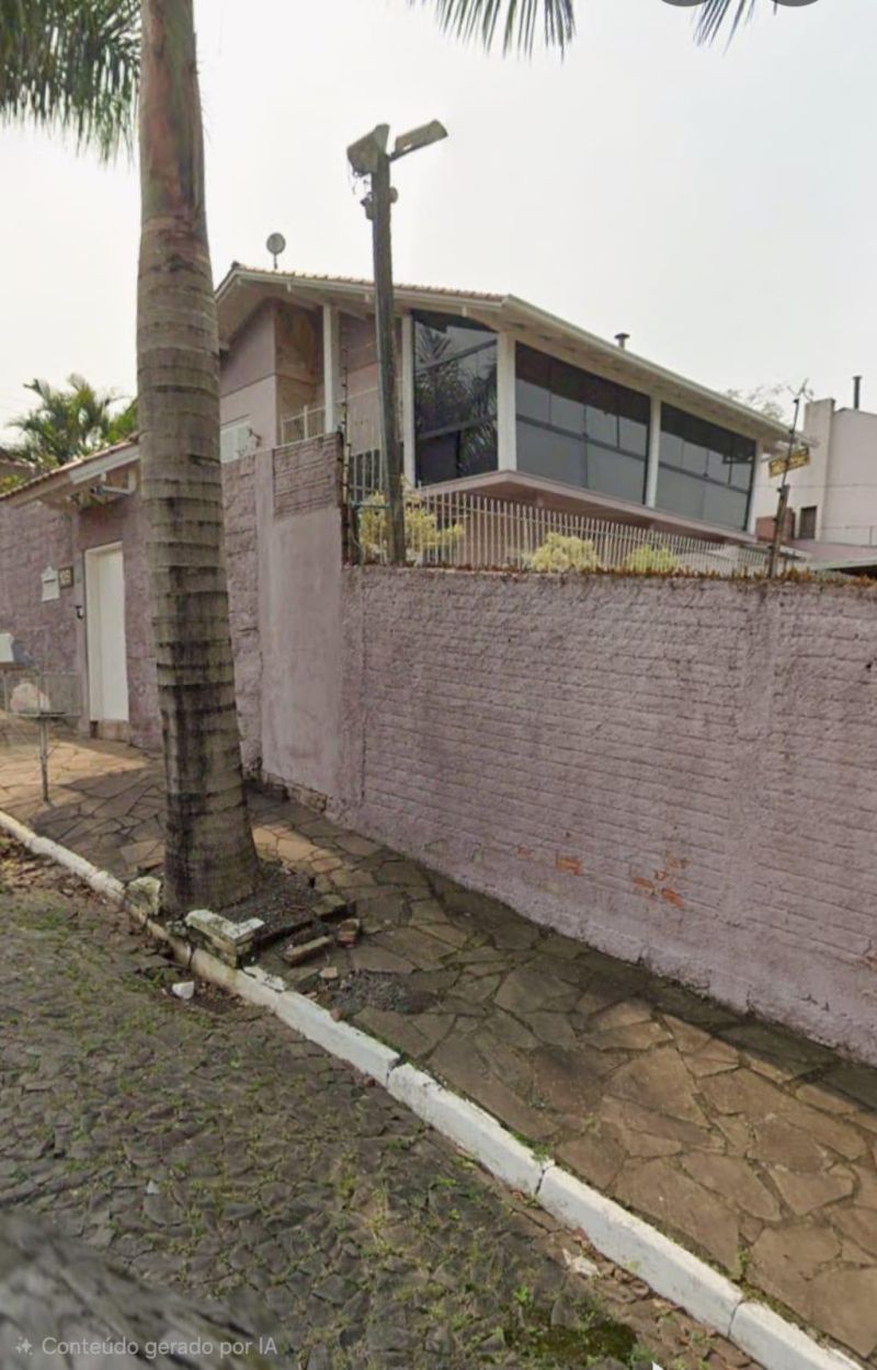 400m² de área construída – Ambientes amplos e bem distribuídos.