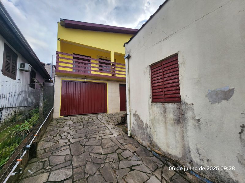 Casa com 3 quartos e 1 banheiro à venda no bairro Guarani, Parobe
