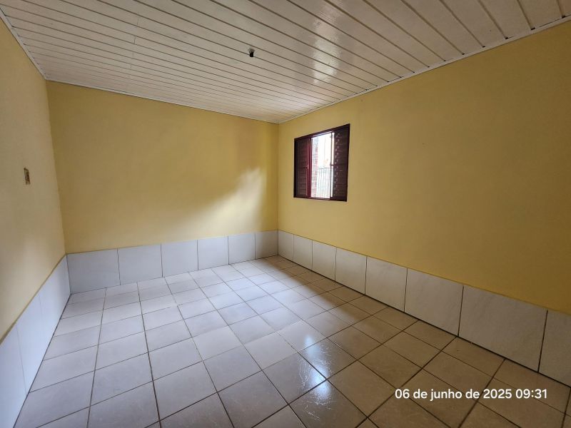 Casa com 3 quartos e 1 banheiro à venda no bairro Guarani, Parobe