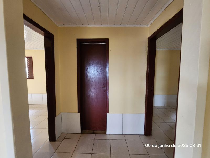 Casa com 3 quartos e 1 banheiro à venda no bairro Guarani, Parobe