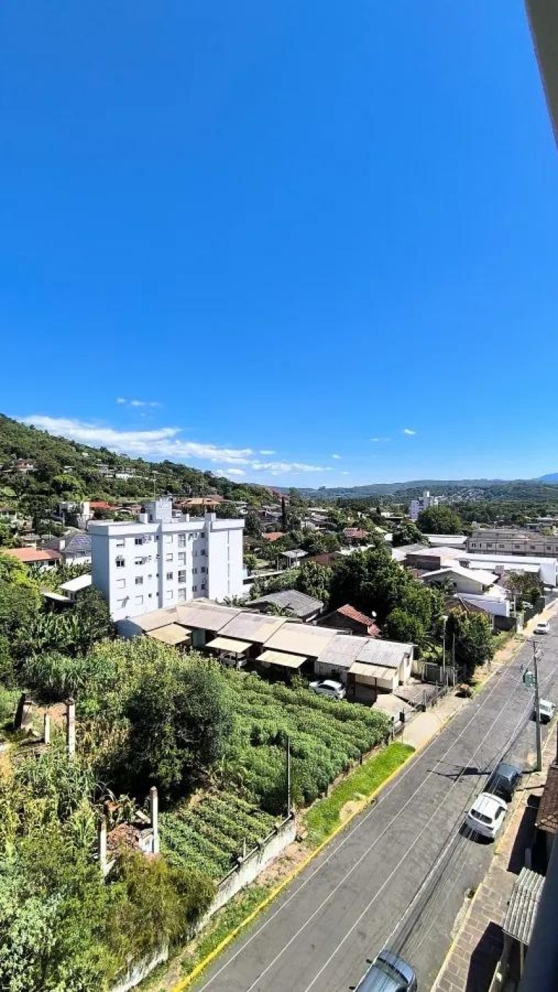 Apartamento com 1 quarto, 2 banheiros e 74m² à venda no bairro Centro, Igrejinha