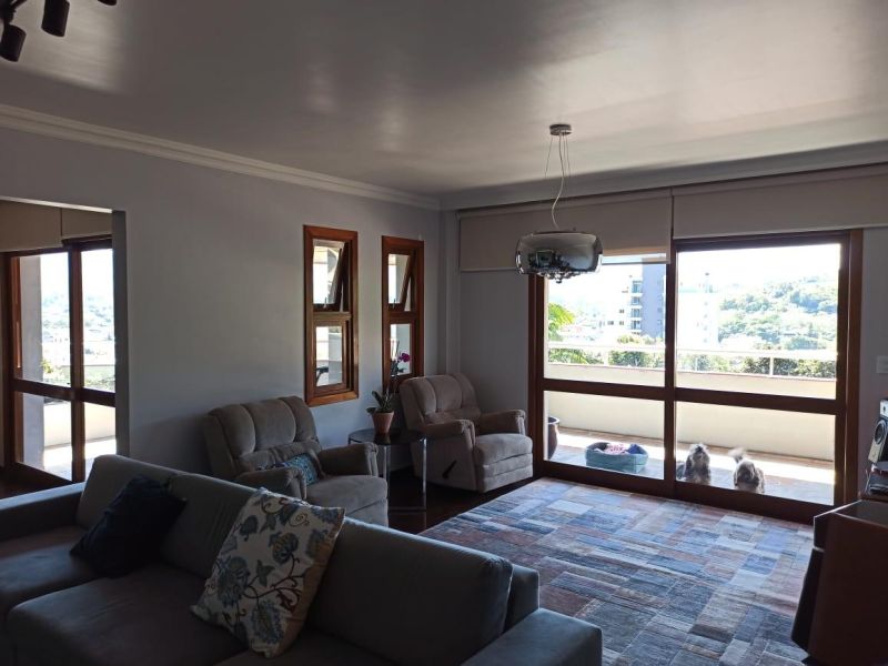 Apartamento com 2 quartos, 3 banheiros e 207m² à venda no bairro Centro, Igrejinha