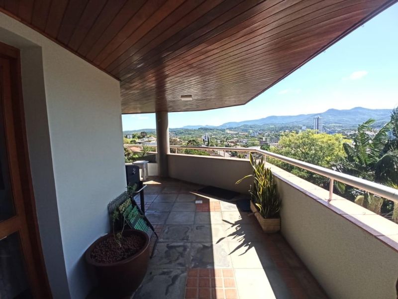 Apartamento com 2 quartos, 3 banheiros e 207m² à venda no bairro Centro, Igrejinha