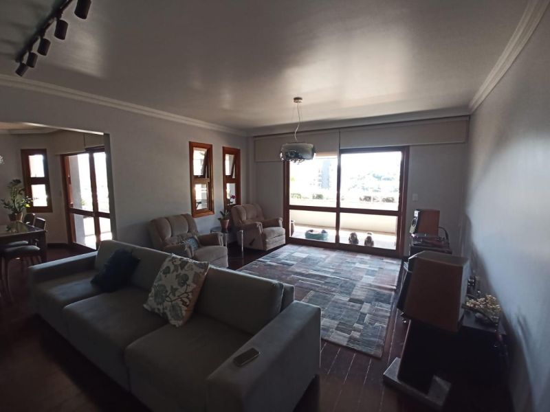Apartamento com 2 quartos, 3 banheiros e 207m² à venda no bairro Centro, Igrejinha