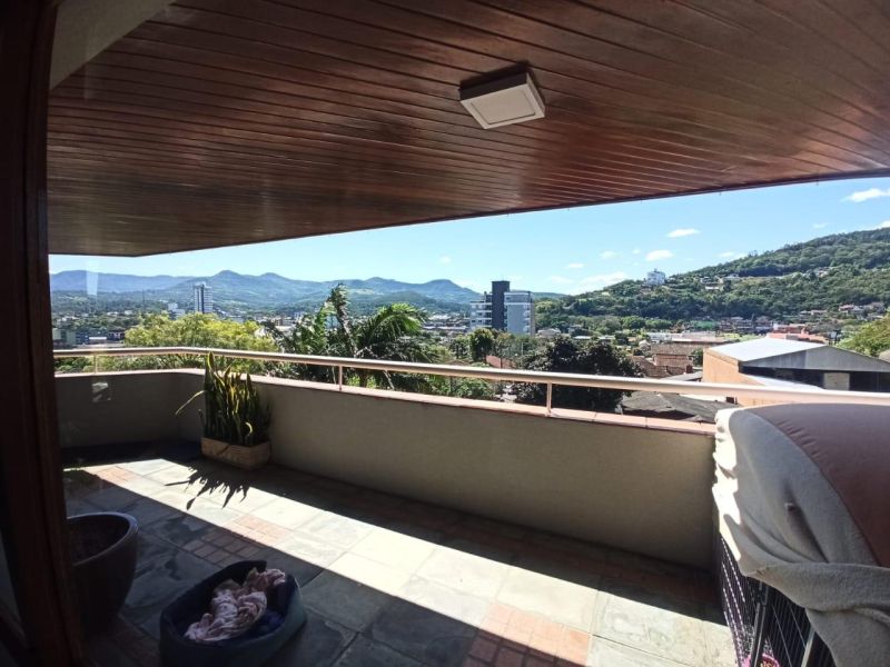 Apartamento com 2 quartos, 3 banheiros e 207m² à venda no bairro Centro, Igrejinha
