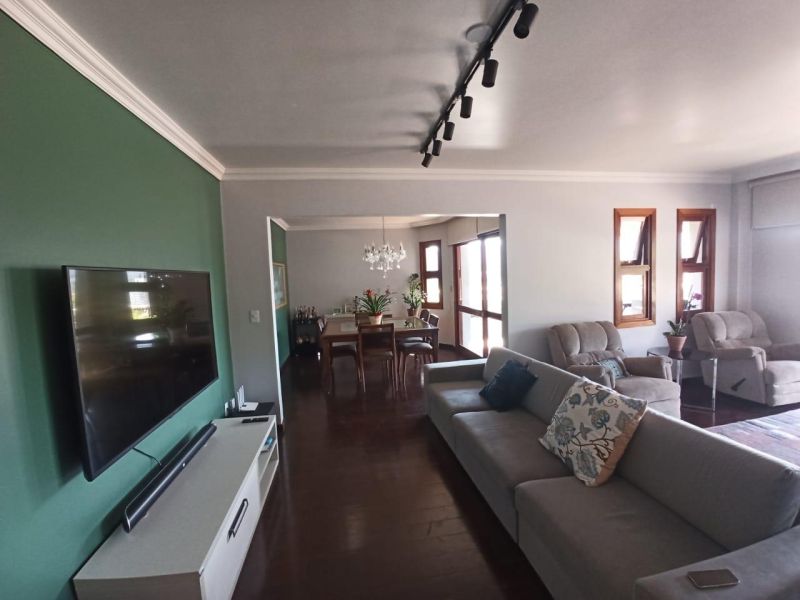 Apartamento com 2 quartos, 3 banheiros e 207m² à venda no bairro Centro, Igrejinha