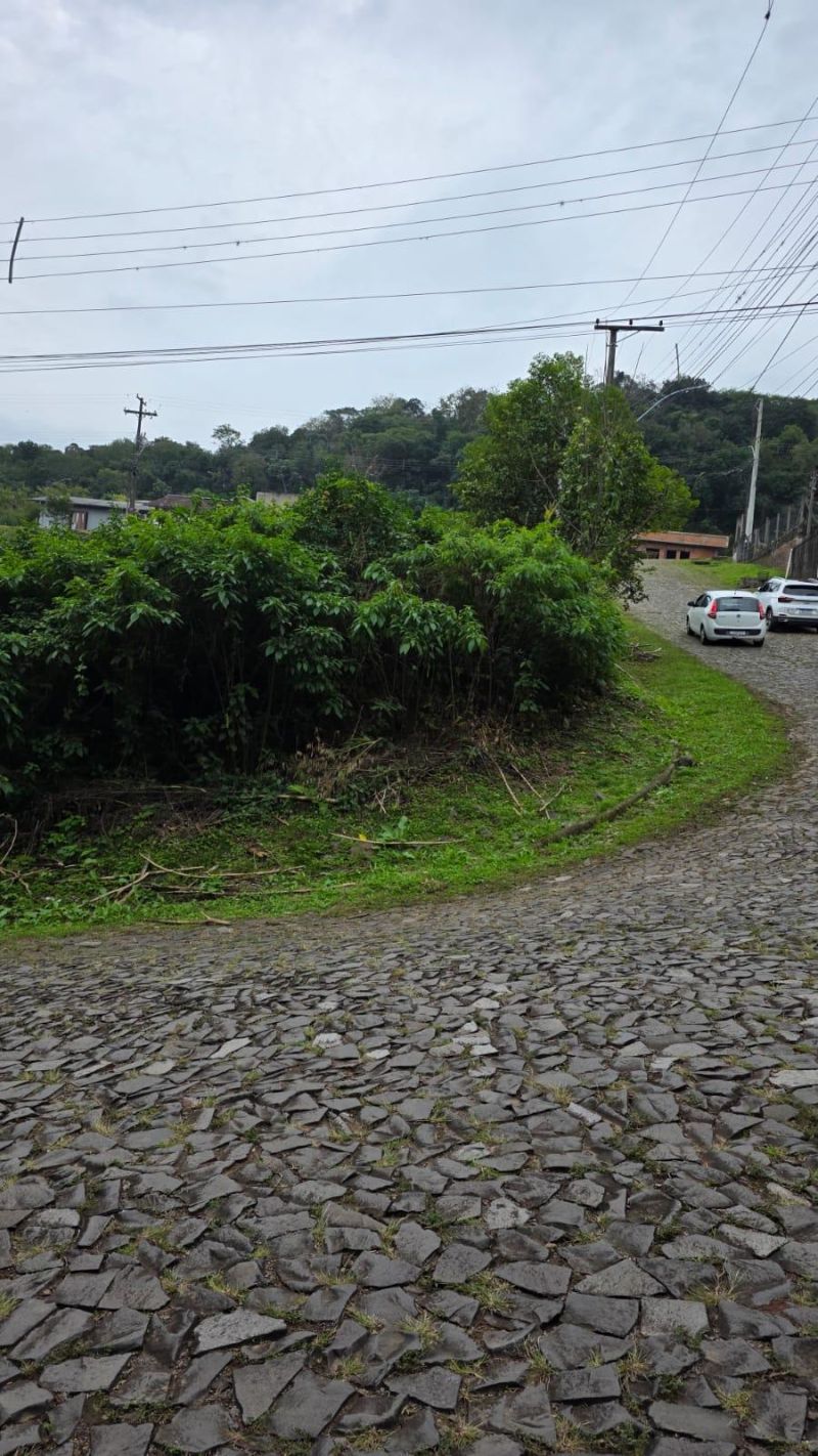 Terreno à venda no bairro Viaduto, Igrejinha