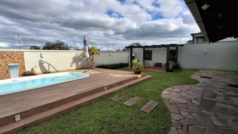 Taquara: Casa Alto Padrão Pronta para Morar no Bairro Nobre!