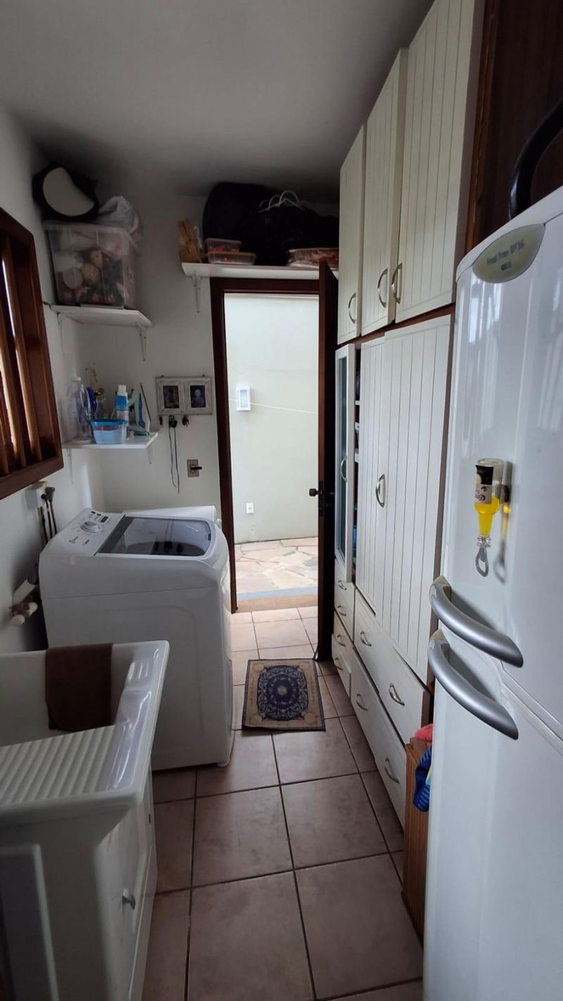 Taquara: Casa Alto Padrão Pronta para Morar no Bairro Nobre!