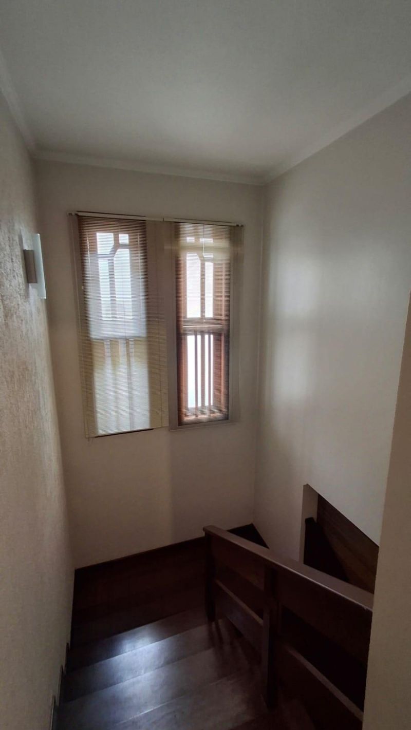 Taquara: Casa Alto Padrão Pronta para Morar no Bairro Nobre!
