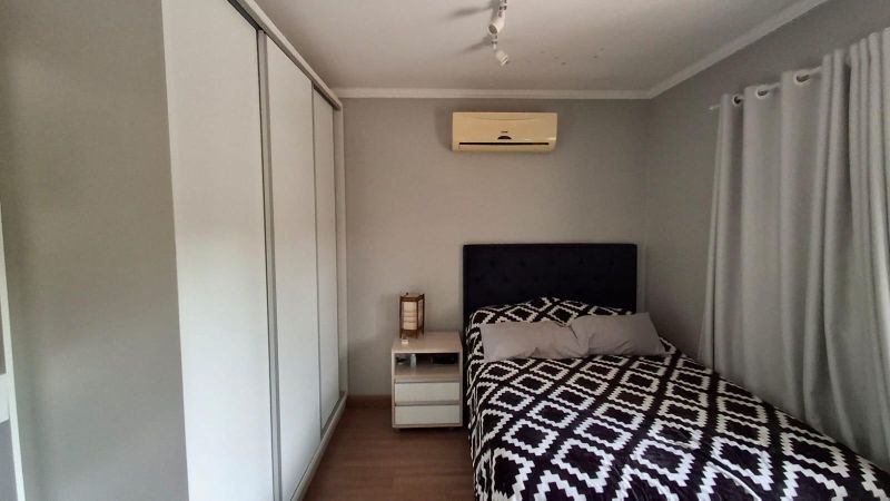 Taquara: Casa Alto Padrão Pronta para Morar no Bairro Nobre!