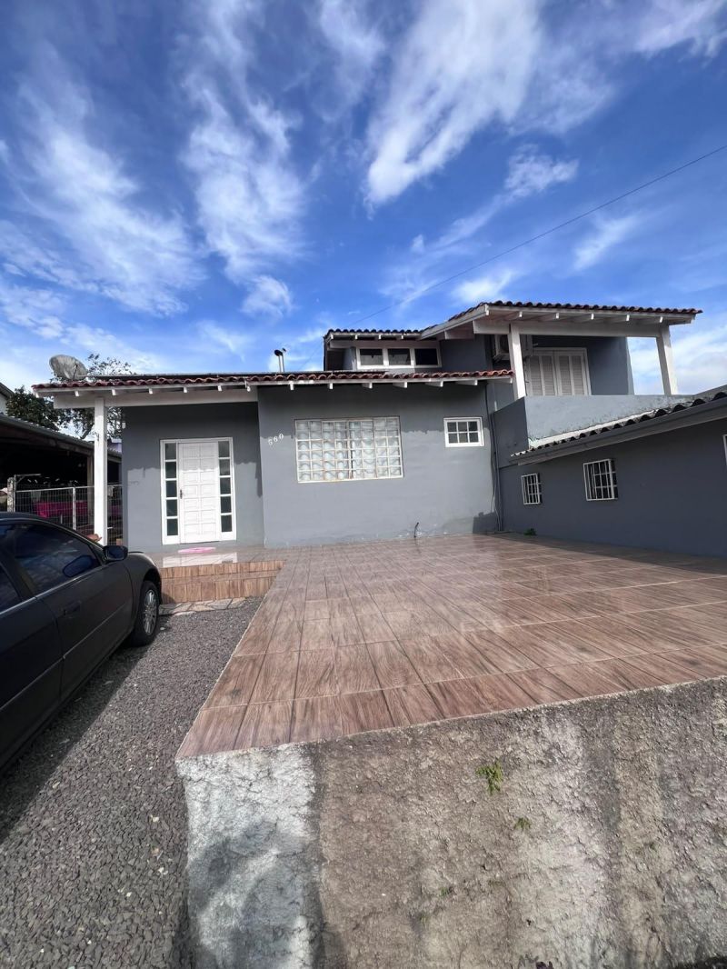 Taquara: Sua Casa com Piscina Espera por Você!