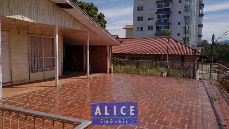 Casa com 2 quartos, 3 banheiros e 200m² à venda no bairro Centro, Igrejinha