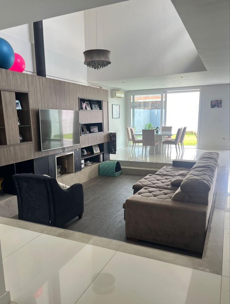 Casa com 3 quartos, 2 banheiros e 220m² à venda no bairro Figueira, Igrejinha
