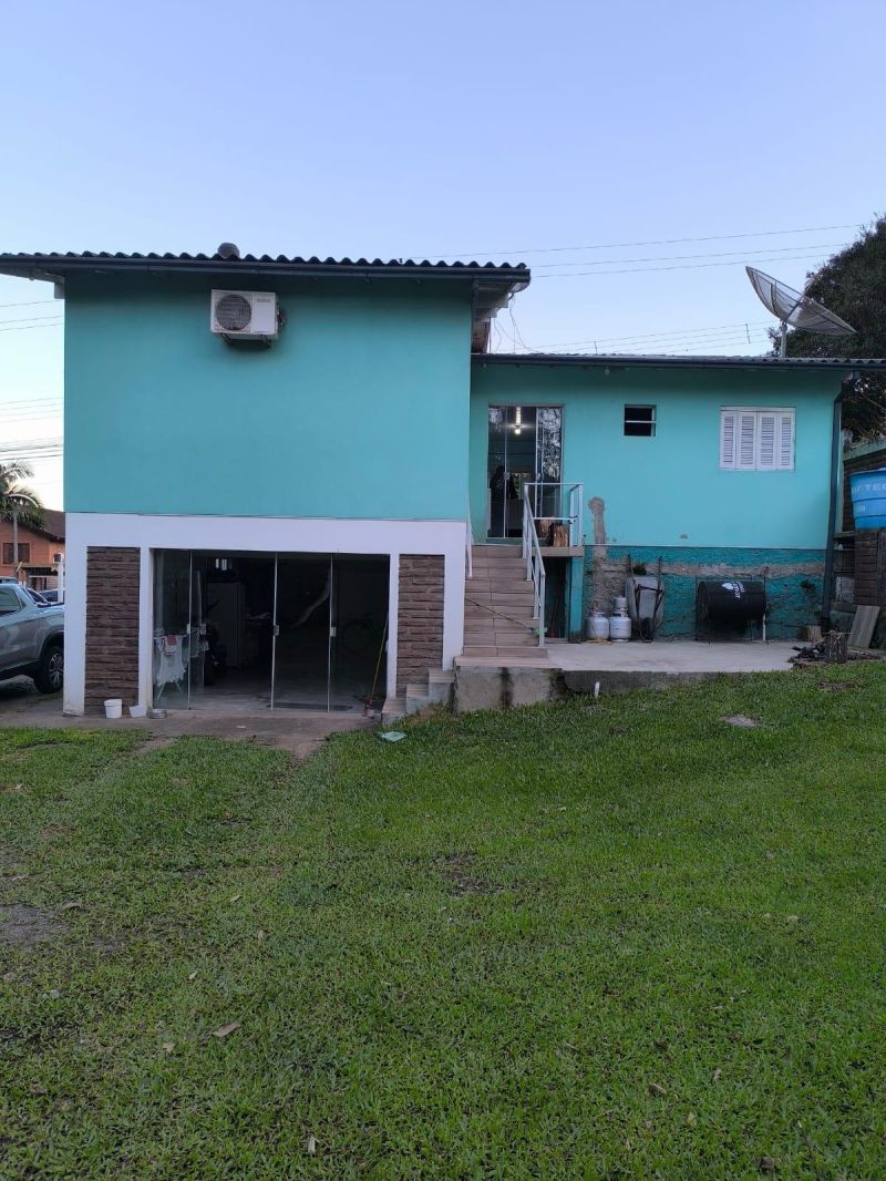 Casa com 3 quartos, 2 banheiros e 128m² à venda no bairro Bom Pastor, Igrejinha