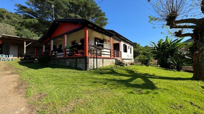 Sítio com 3 quartos, 2 banheiros e 117m² à venda no bairro Zona Rural, Igrejinha