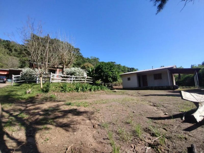 Sítio com 3 quartos, 2 banheiros e 117m² à venda no bairro Zona Rural, Igrejinha
