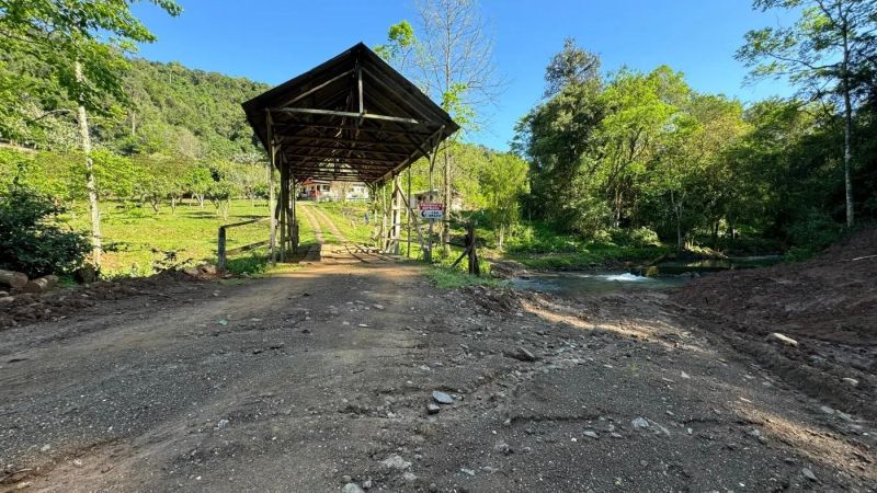 Sítio com 3 quartos, 2 banheiros e 117m² à venda no bairro Zona Rural, Igrejinha