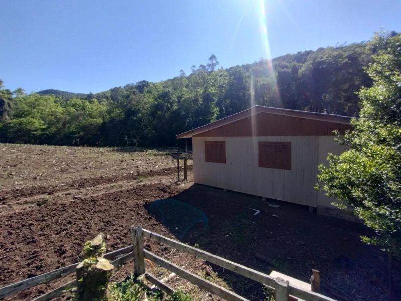 Sítio com 3 quartos, 2 banheiros e 117m² à venda no bairro Zona Rural, Igrejinha