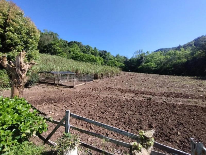 Sítio com 3 quartos, 2 banheiros e 117m² à venda no bairro Zona Rural, Igrejinha
