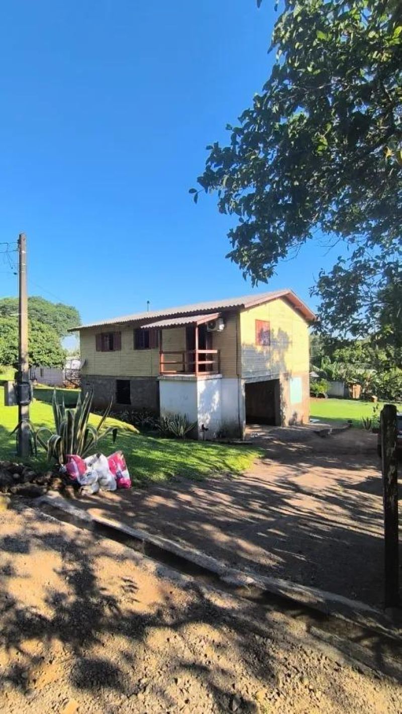 Casa com 3 quartos e 2 banheiros à venda no bairro Lajeadinho, Igrejinha