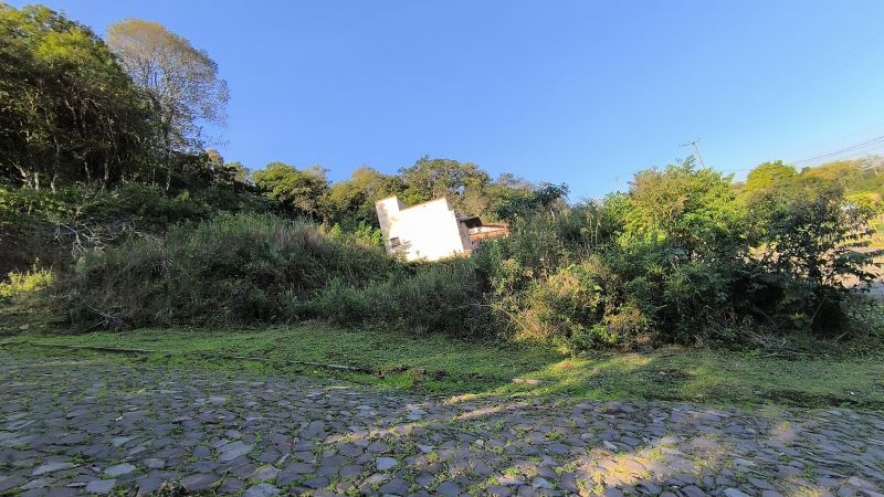 Terreno à venda no bairro Viaduto, Igrejinha