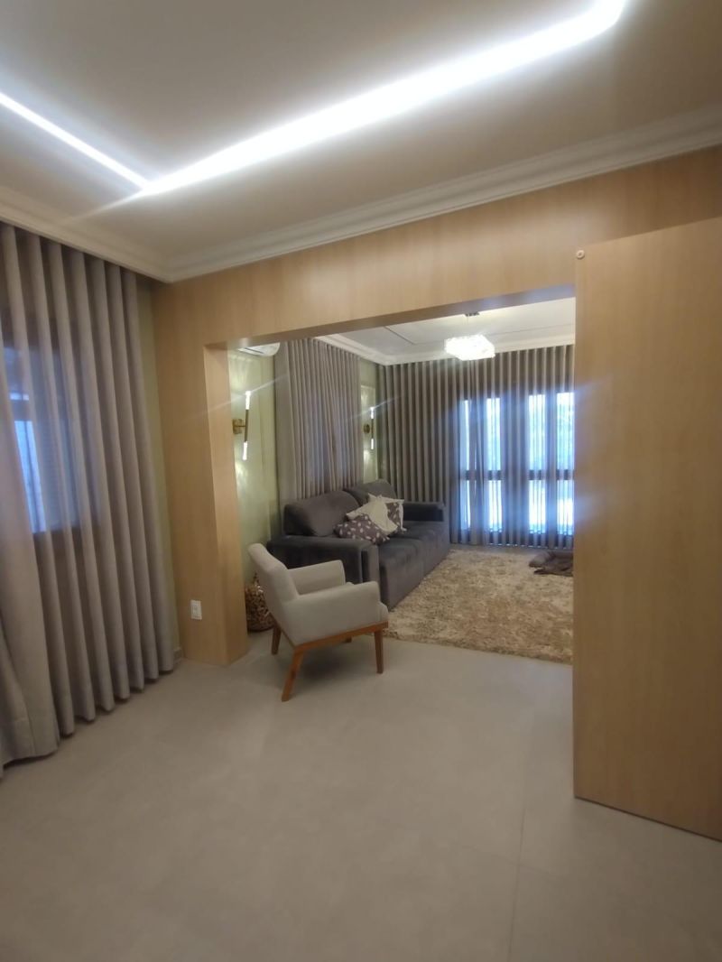 Casa com 7 quartos e 4 banheiros à venda no bairro Villa Nova, Igrejinha
