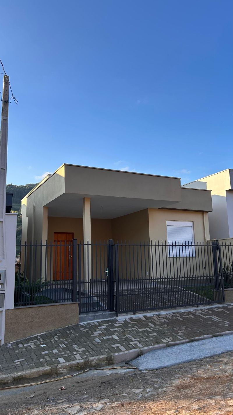 Casa com 2 quartos, 1 banheiro e 66m² à venda no bairro Viaduto, Igrejinha