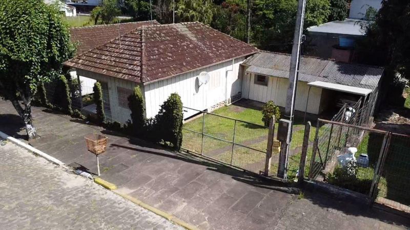 Terreno com 3 quartos e 1 banheiro à venda no bairro Bom Pastor, Igrejinha
