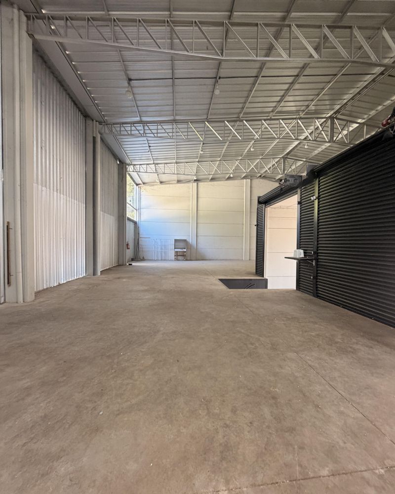 Prédio com 750m² à venda no bairro 15 de Novembro, Igrejinha