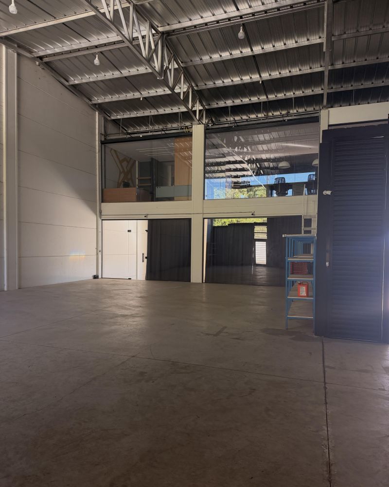 Prédio com 750m² à venda no bairro 15 de Novembro, Igrejinha