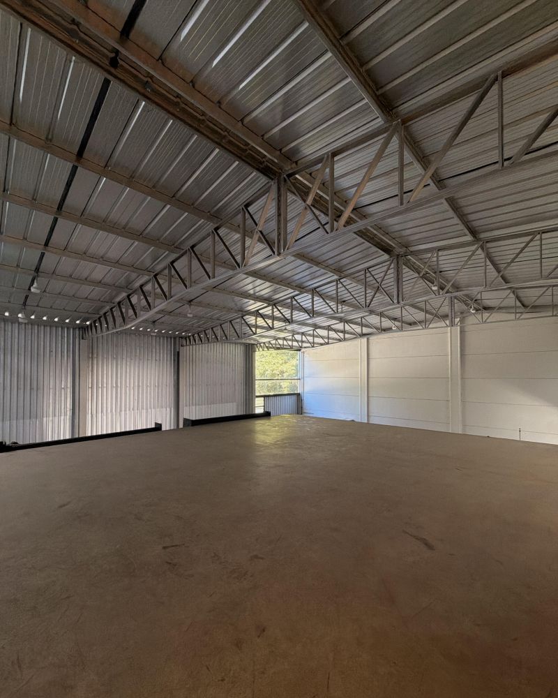 Prédio com 750m² à venda no bairro 15 de Novembro, Igrejinha