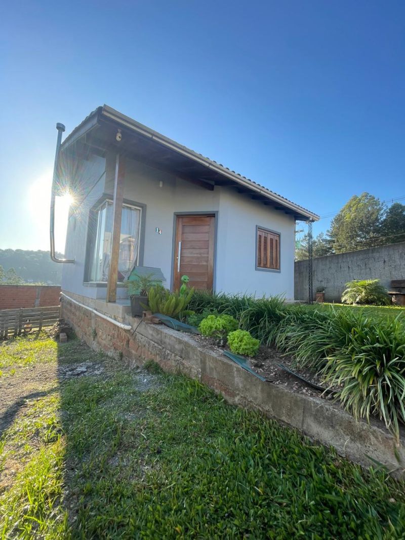Casa com 1 quarto e 33m² à venda no bairro Emancipação, Parobe
