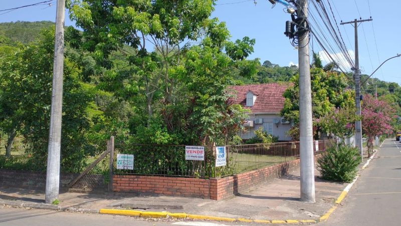 Terreno à venda no bairro Centro, Igrejinha