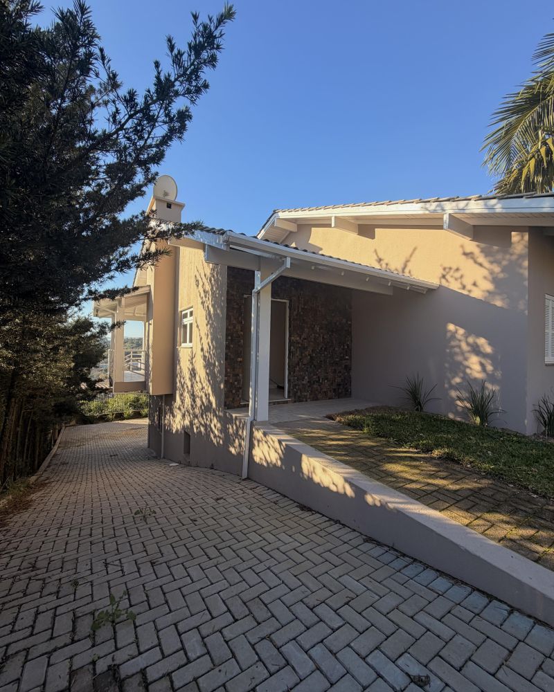 Casa com 2 quartos, 3 banheiros e 220m² à venda no bairro Saibreira, Igrejinha