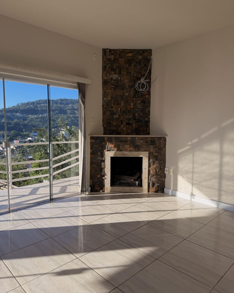 Casa com 2 quartos, 3 banheiros e 220m² à venda no bairro Saibreira, Igrejinha