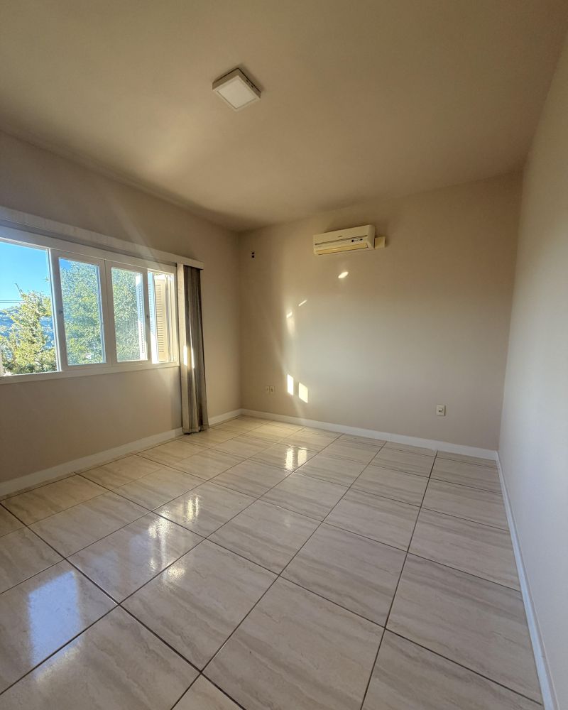 Casa com 2 quartos, 3 banheiros e 220m² à venda no bairro Saibreira, Igrejinha
