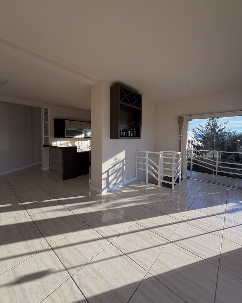 Casa com 2 quartos, 3 banheiros e 220m² à venda no bairro Saibreira, Igrejinha