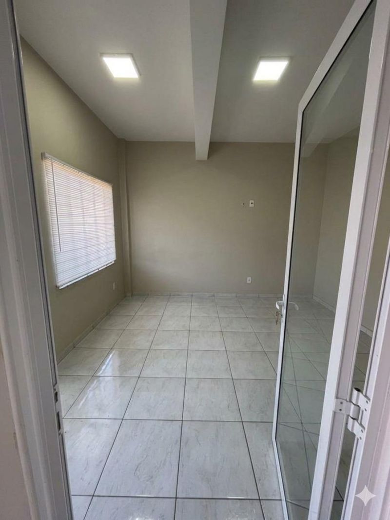 Prédio com 3 banheiros e 264m² à venda no bairro Bom Pastor, Igrejinha
