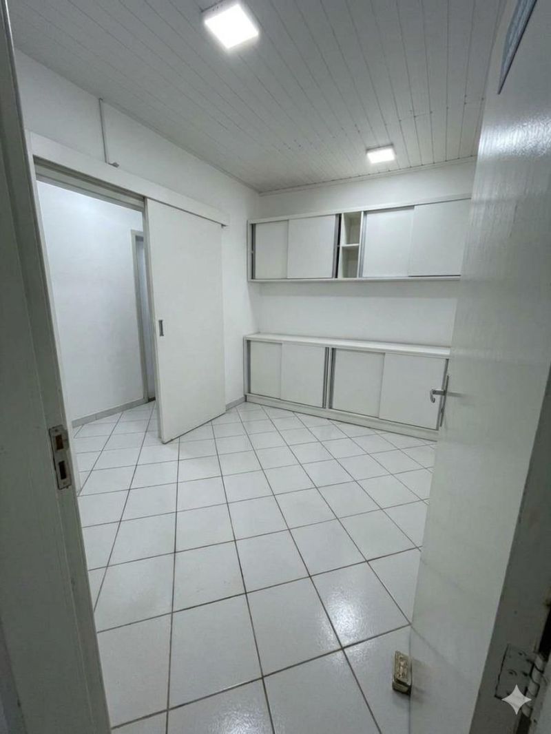 Prédio com 3 banheiros e 264m² à venda no bairro Bom Pastor, Igrejinha