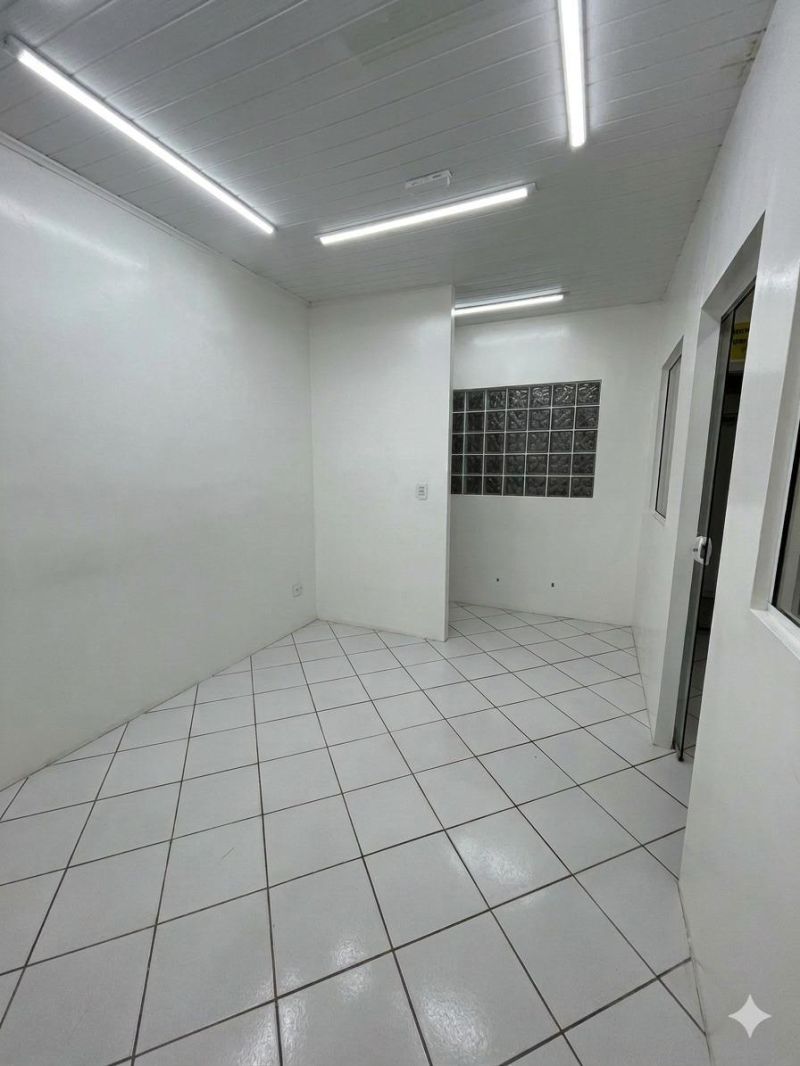 Prédio com 3 banheiros e 264m² à venda no bairro Bom Pastor, Igrejinha