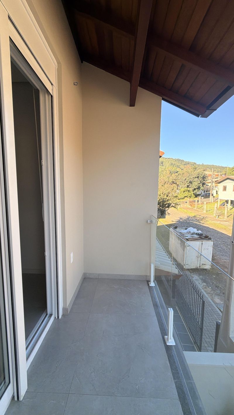 Sobrado com 2 quartos, 1 banheiro e 73m² à venda no bairro Viaduto, Igrejinha